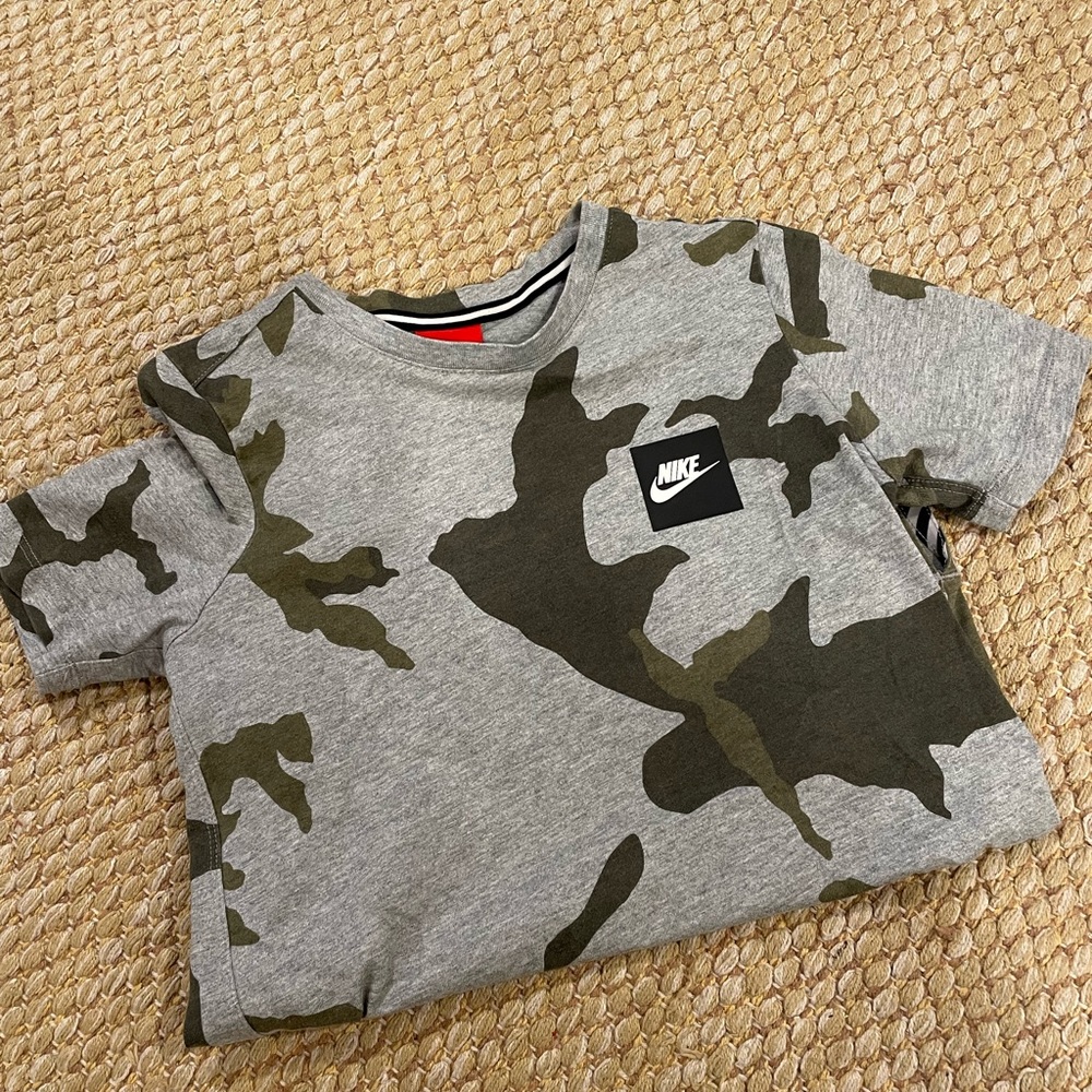 Boys Nike camo shirt